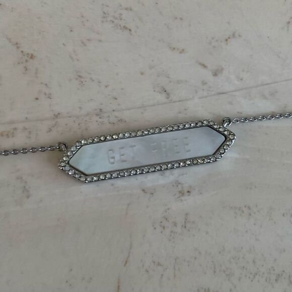 Stella dot engraved “get free” necklace - Picture 5 of 7